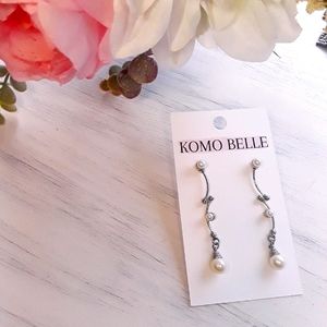 Dangle Earrings with Pearls